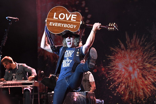 Big & Rich Photos